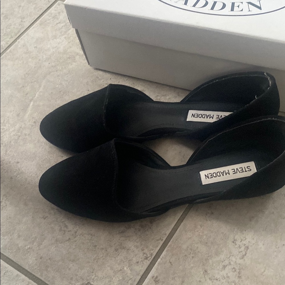 Steve Madden Women's Black Flats - Picture 2 of 6
